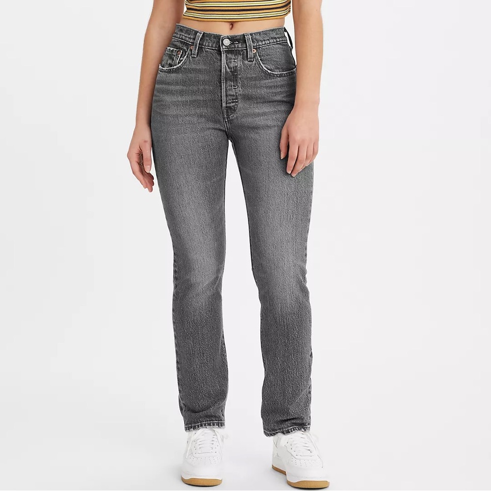 Levi’s 501 Gray in W 26 L 30